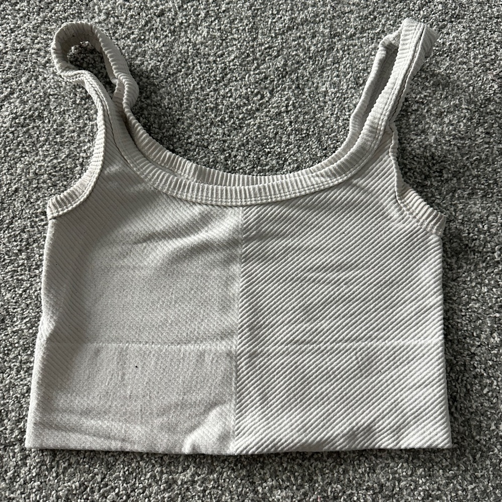 Stylish White Ribbed Women's Top